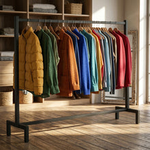 Laden Sie das Bild in den Galerie-Viewer, Garderobenständer im Industrialdesign. Für Büro, Hotel, Messen, Events, Sport, Boutiquen, Showrooms usw.