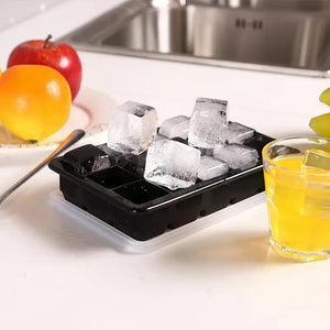 Coole Drinks, edle Form: 15er-Silikon-Eiswürfelform für normalgroße 3,5 cm Eiswürfel