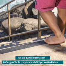 Laden Sie das Bild in den Galerie-Viewer, Lebensretter: 15x Antirutsch-Streifen für Treppen 10x76 cm. 80er Körnung. Schwarz. Innen- und Außenbereiche.