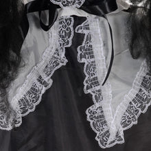 Laden Sie das Bild in den Galerie-Viewer, Animiertes Lolita-Mädchen mit Sound, LED &amp; Bewegung Halloween-Dekoration, 160cm