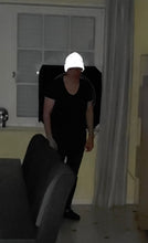 Laden Sie das Bild in den Galerie-Viewer, Sicherheitsmütze, Reflexions-Mützen. Leuchtmütze. Mit Sicherheit gesehen werden. Wir erklären warum!