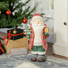 Laden Sie das Bild in den Galerie-Viewer, Weihnachtsmannfigur mit Baum und Geschenk, 3 warmweiße LEDs, batteriebetrieben, 50 cm
