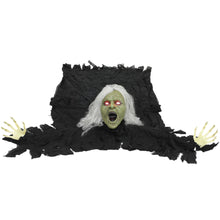 Laden Sie das Bild in den Galerie-Viewer, Animierte Halloween-Dekoration – Kriechende Zombie-Oma mit LED-Augen &amp; Sound, 183 cm