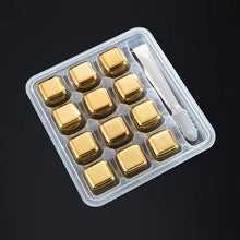 Laden Sie das Bild in den Galerie-Viewer, Coole Drinks, edle Form: Goldene 12er-Set Edelstahl Eiswürfel