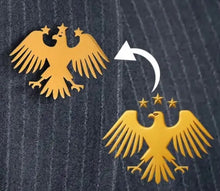 Laden Sie das Bild in den Galerie-Viewer, Brosche individualisiert. Gold. Ca. 4 cm Breite. Gefertigt nach Ihrem Firmenlogo oder Text. Wir setzen es für Sie um!
