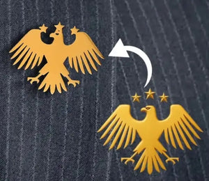 Brosche individualisiert. Gold. Ca. 4 cm Breite. Gefertigt nach Ihrem Firmenlogo oder Text. Wir setzen es für Sie um!