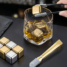 Laden Sie das Bild in den Galerie-Viewer, Coole Drinks, edle Form: Goldene 12er-Set Edelstahl Eiswürfel