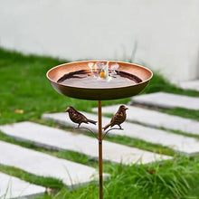 Laden Sie das Bild in den Galerie-Viewer, Vintage Vogelbadbrunnen aus Kupfer. Mit zwei Vögelchen als Dekoration.