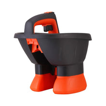 Laden Sie das Bild in den Galerie-Viewer, Salzstreuer mit Elektromotor. 5x schneller Salz streuen! Es war noch nie so schnell und einfach.