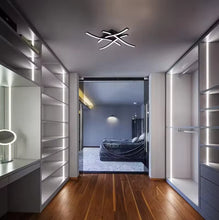 Laden Sie das Bild in den Galerie-Viewer, Schwarze LED-Deckenleuchte – dimmbare 24W Deckenlampe in Chrom-Alu für Büro, Wohnzimmer &amp; Flur