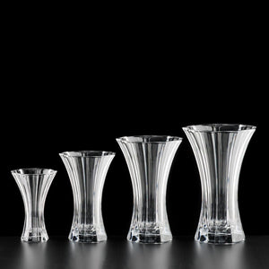 Schwere Vase Saphir aus Glas, verschiedene Höhen. Kristallglas.