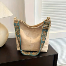 Laden Sie das Bild in den Galerie-Viewer, Große Damen-Umhängetasche mit Boho-Riemen in vier Farben