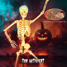Laden Sie das Bild in den Galerie-Viewer, Animierte Halloween-Dekoration – Skelett mit LED-Augen, Sound &amp; Bewegung, 152 cm