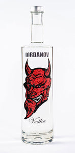 0,7 Liter Iordanov Vodka Diamond Skull Edition aus ca. 1000 Kristallen (57,00€ / L.)