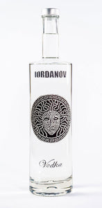 1 Liter Iordanov Vodka Diamond Skull Edition aus ca. 1000 Kristallen