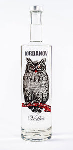 0,7 Liter Iordanov Vodka Diamond Skull Edition aus ca. 1000 Kristallen (57,00€ / L.)