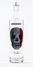 Laden Sie das Bild in den Galerie-Viewer, 0,7 Liter Iordanov Vodka Diamond Skull Edition aus ca. 1000 Kristallen (57,00€ / L.)