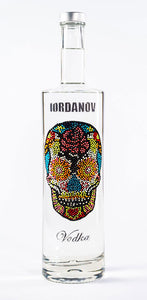 0,7 Liter Iordanov Vodka Diamond Skull Edition aus ca. 1000 Kristallen (57,00€ / L.)