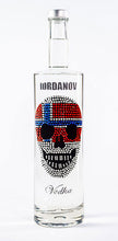 Laden Sie das Bild in den Galerie-Viewer, 0,7 Liter Iordanov Vodka Diamond Skull Edition aus ca. 1000 Kristallen (57,00€ / L.)