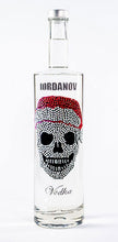 Laden Sie das Bild in den Galerie-Viewer, 1 Liter Iordanov Vodka Diamond Skull Edition aus ca. 1000 Kristallen